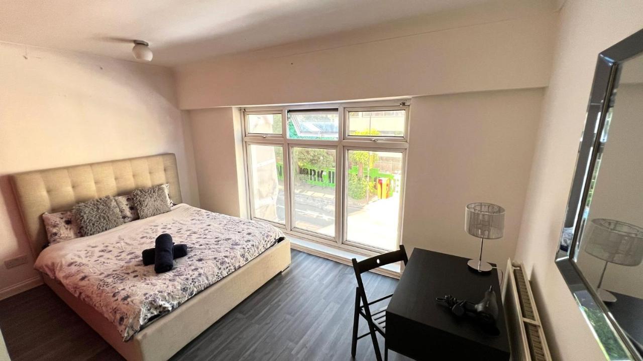 Aldgate Rooms Лондон Экстерьер фото